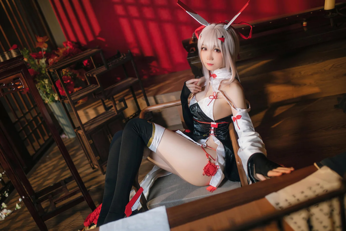 焖焖碳_碧蓝航线·绫波_旗袍_新岁之鬼神_25P_417MB tg@simisebaisi 【丝足阁】010.webp